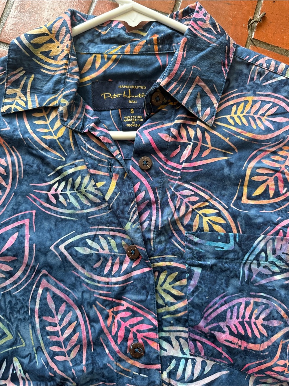 Handcrafted batik Leaf Print Button-Up,100% cotton from Indonesia, cool dyes! S - Picture 2 of 4
